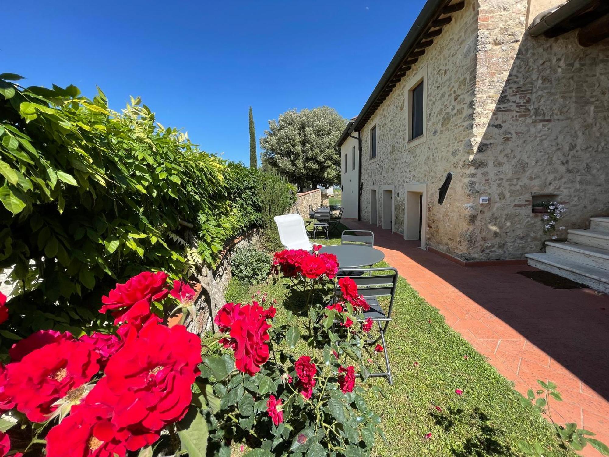 Agriturismo Castello Di Montauto San Gimignano Exterior foto