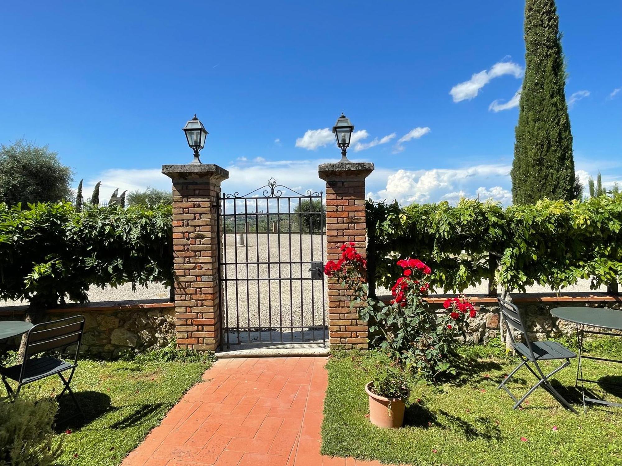 Agriturismo Castello Di Montauto San Gimignano Exterior foto